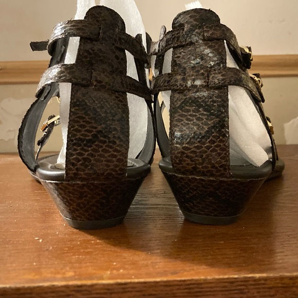 Croc skin Brown wedge sandals size 10w - Picture 5 of 5